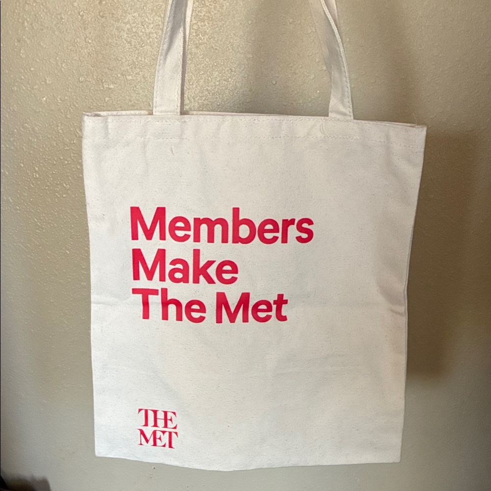THE MET NYC White and Red Canvas Tote